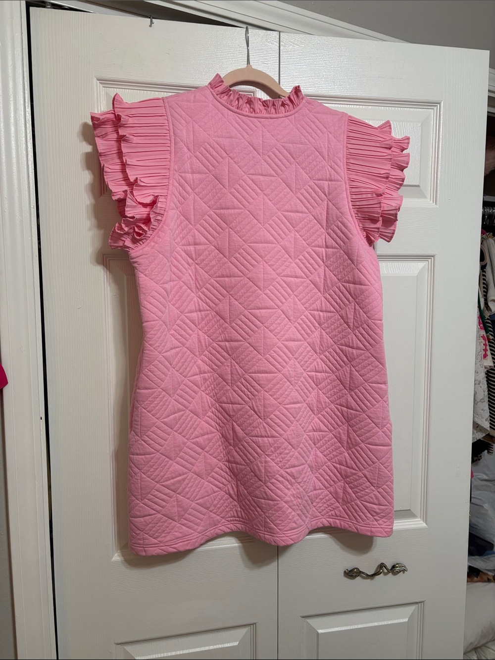 entro Pink Quilted Shift Dress with Pleated Ruffle Sleeves NWT - Picture 10 of 12